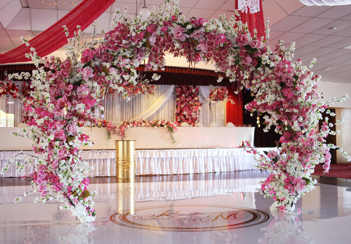Photo 5. &nbsp;<b>Wedding Arch</b>