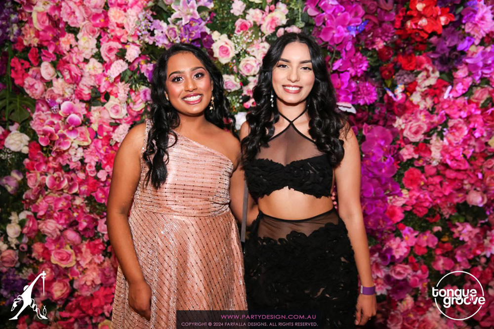 Clustered Flower Wall - Multicolour