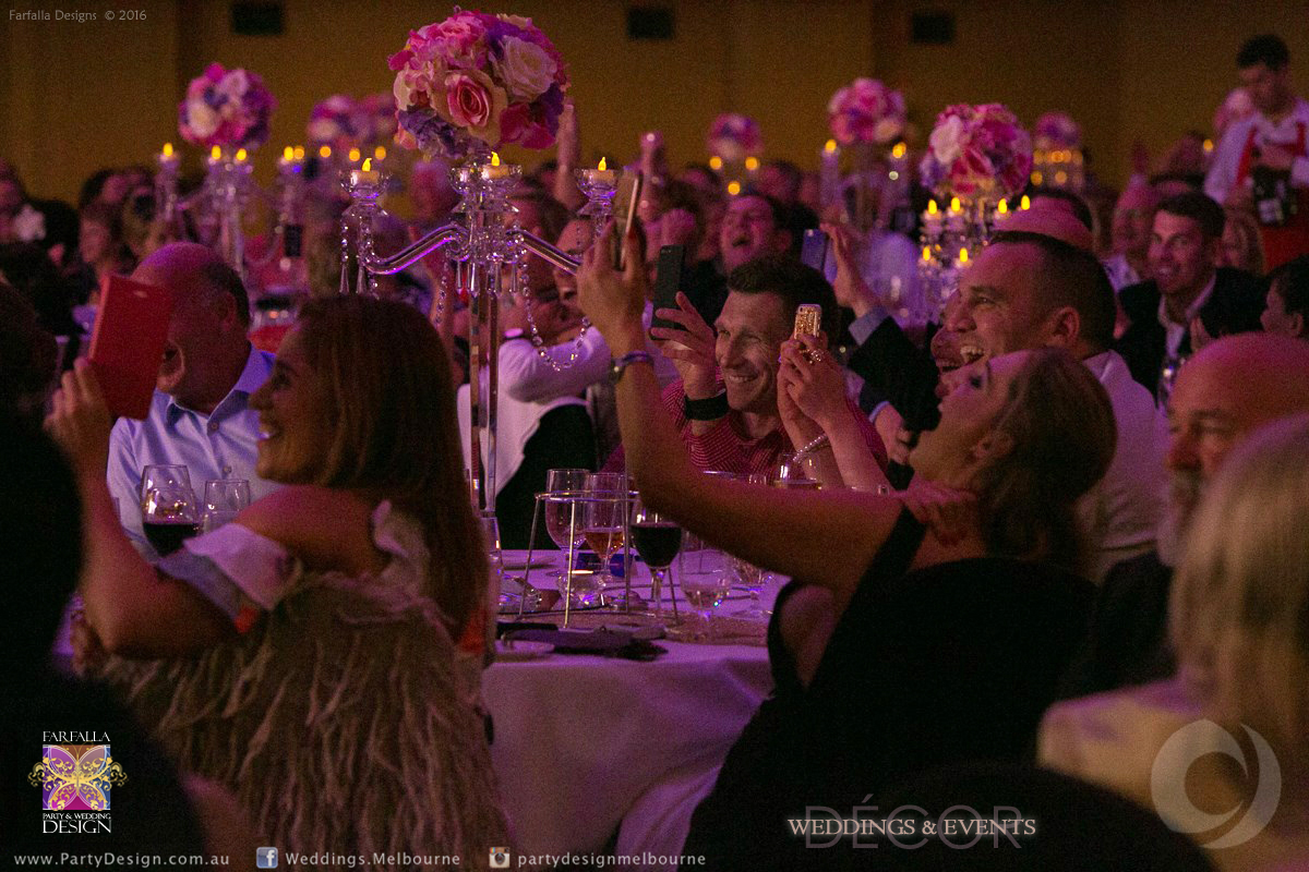 Majestic Centrepiece</b>