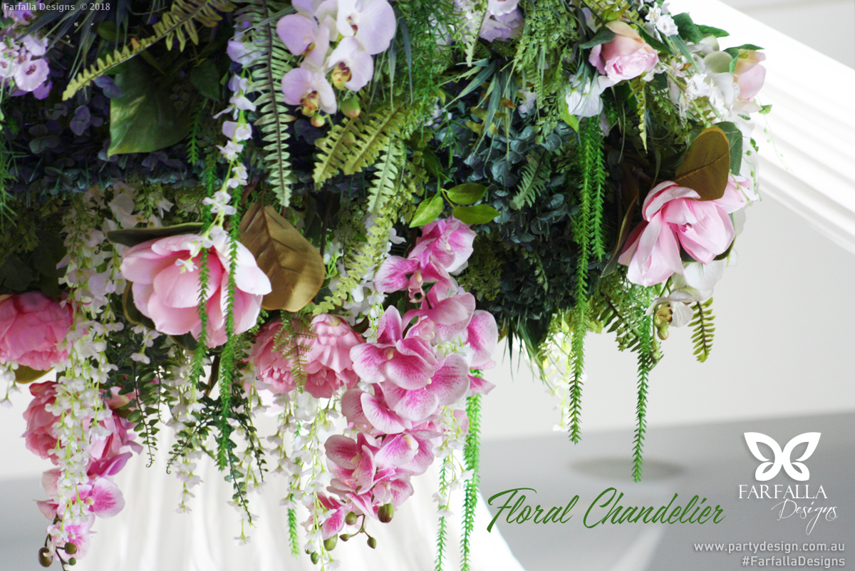 Photo 11. &nbsp;<b>Chandeliers</b>