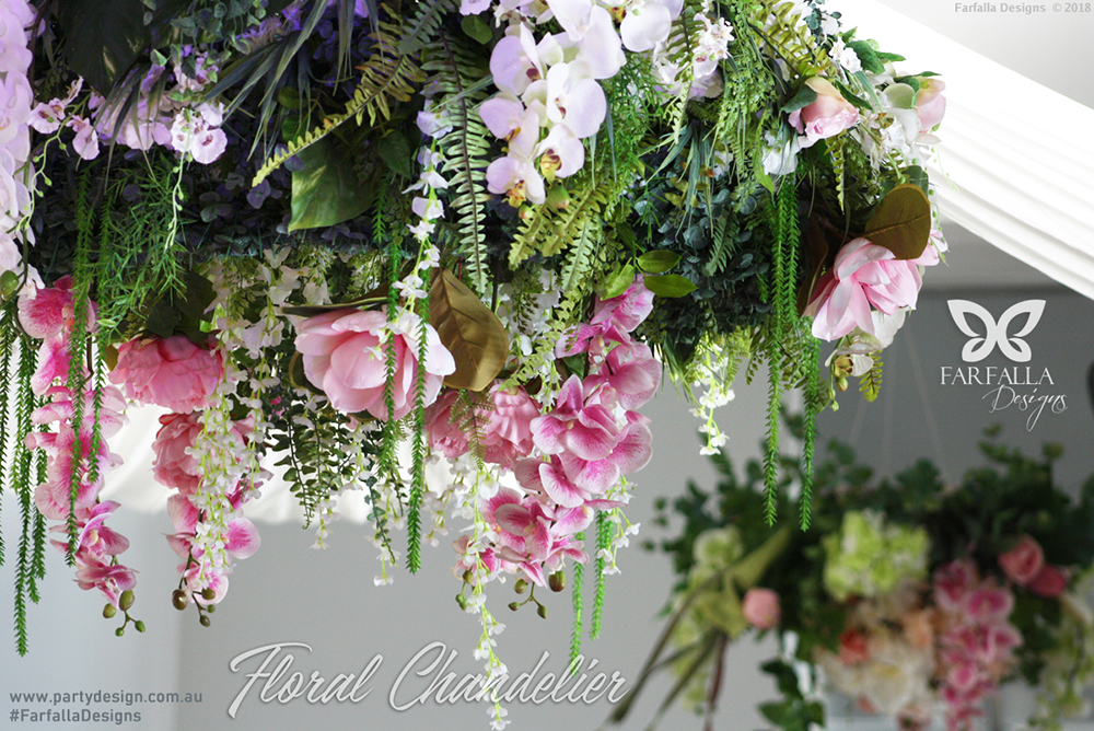 Photo 10. &nbsp;<b>Chandeliers</b>