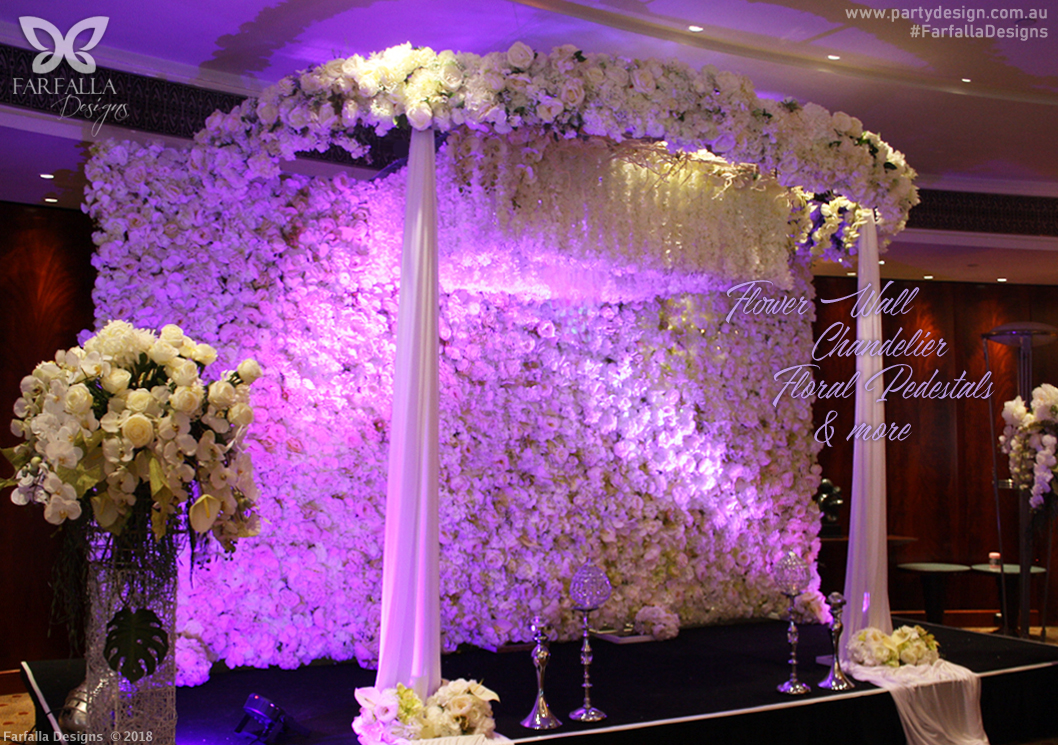 Photo 18. &nbsp;<b>Chandeliers</b>