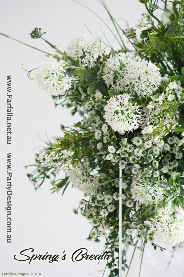 Photo 40.  <b>Spring's Breath Centrepeice</b>