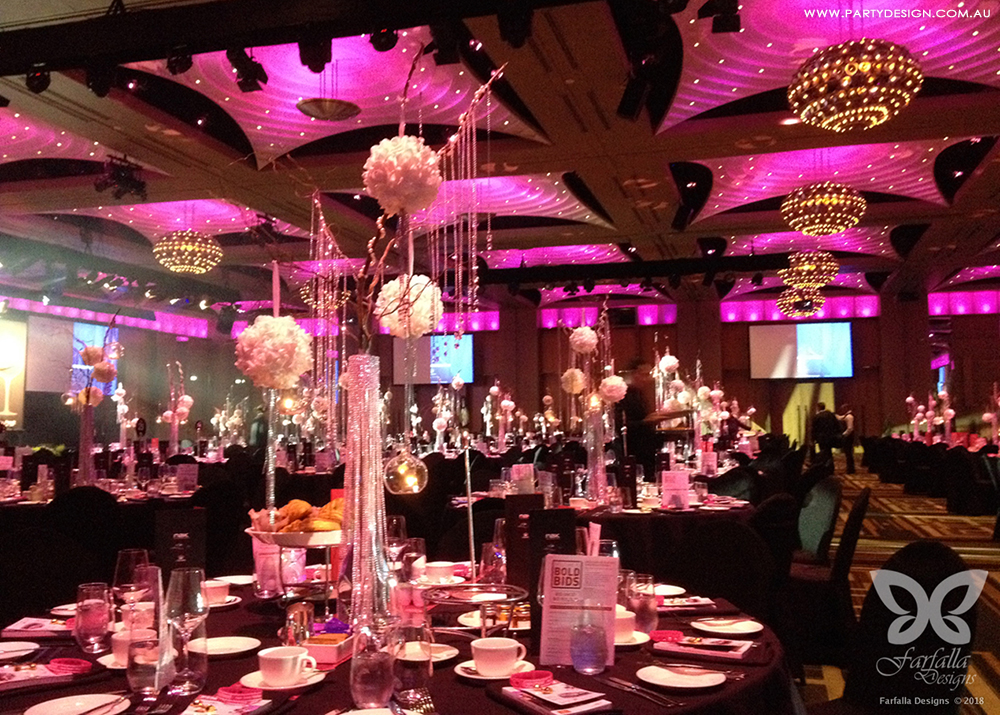 Photo 59.  <b>Palladium Crown: Great Gatsby Inspired Centrepieces</b>