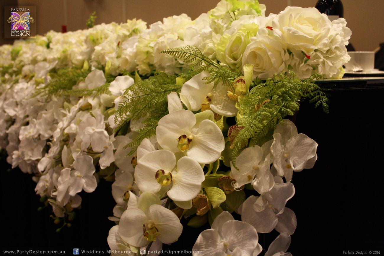 Photo 80.  <b>Manor On High: Floral Runner</b>