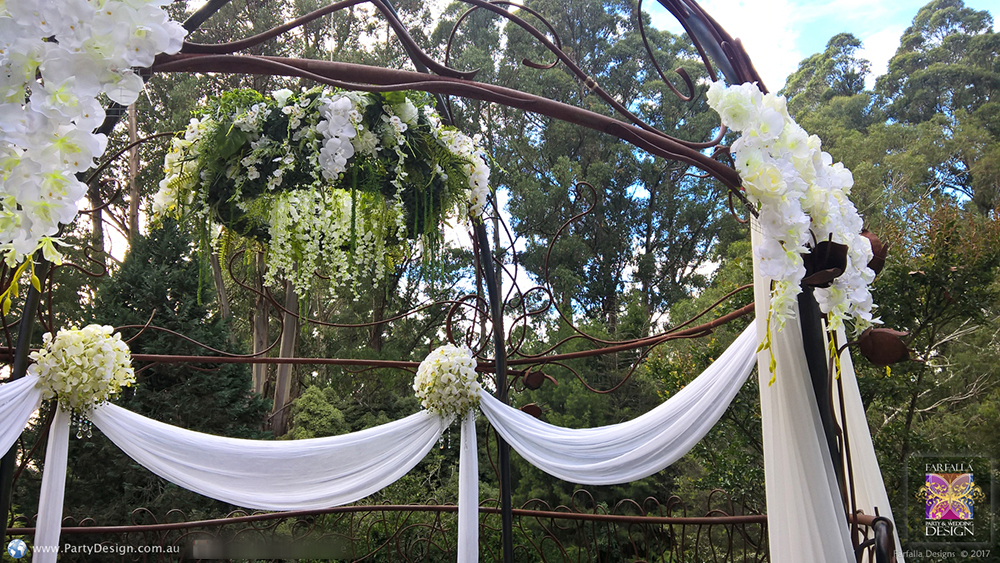 Photo 54.  <b>Bridal Table   8m White Backdrop</b>